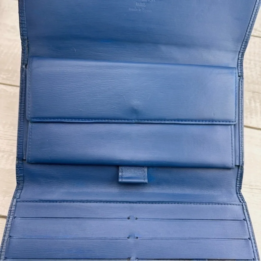 Louis Vuitton authentic louis